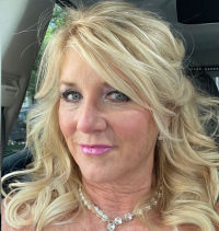 Laura Curdy, Elegance By Design, Waterford, MI